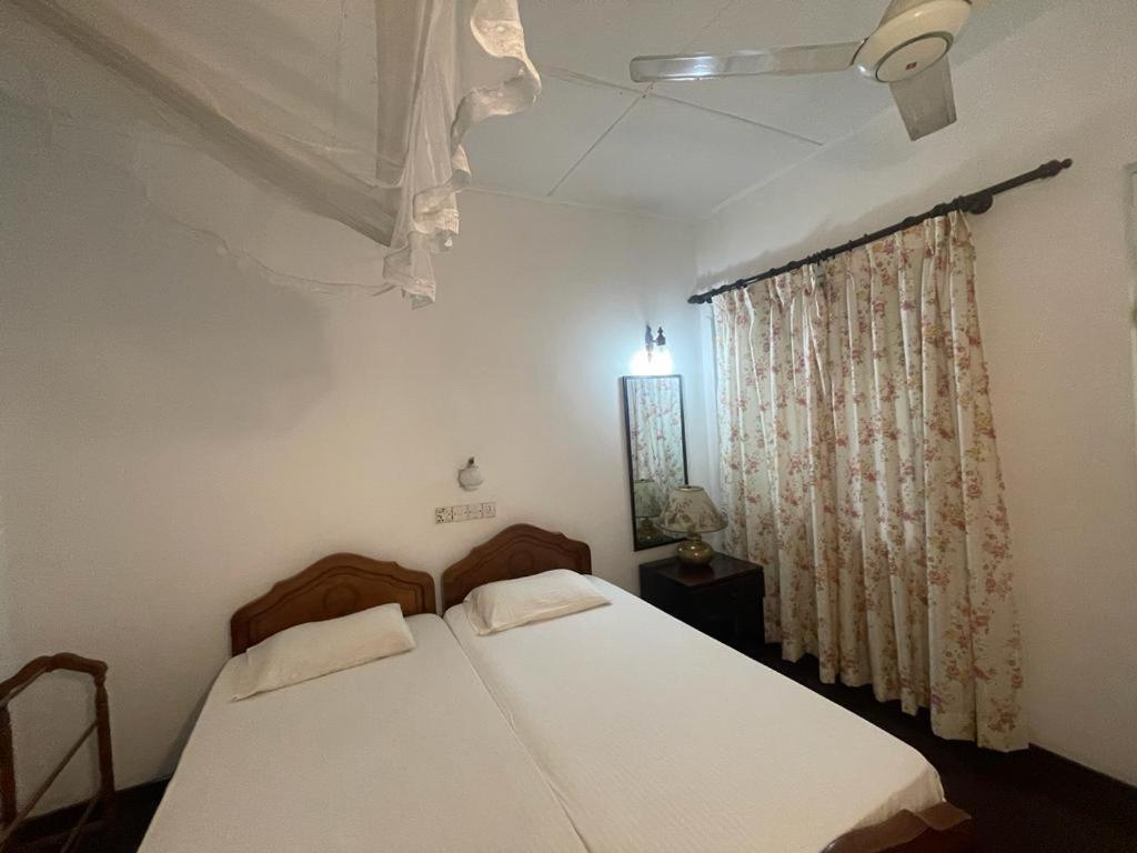Kandy Inn Madugalle'S Family Guest House Exterior foto